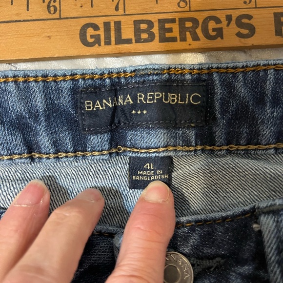 Banana Republic Dark Blue Low Rise Bootcut Jeans. Size 4L - Picture 5 of 6